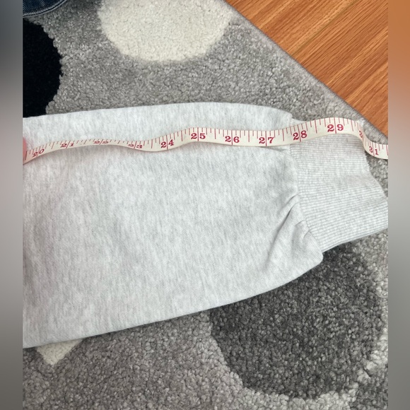 Women‘s cropped Sweatshirt - Picture 4 of 7